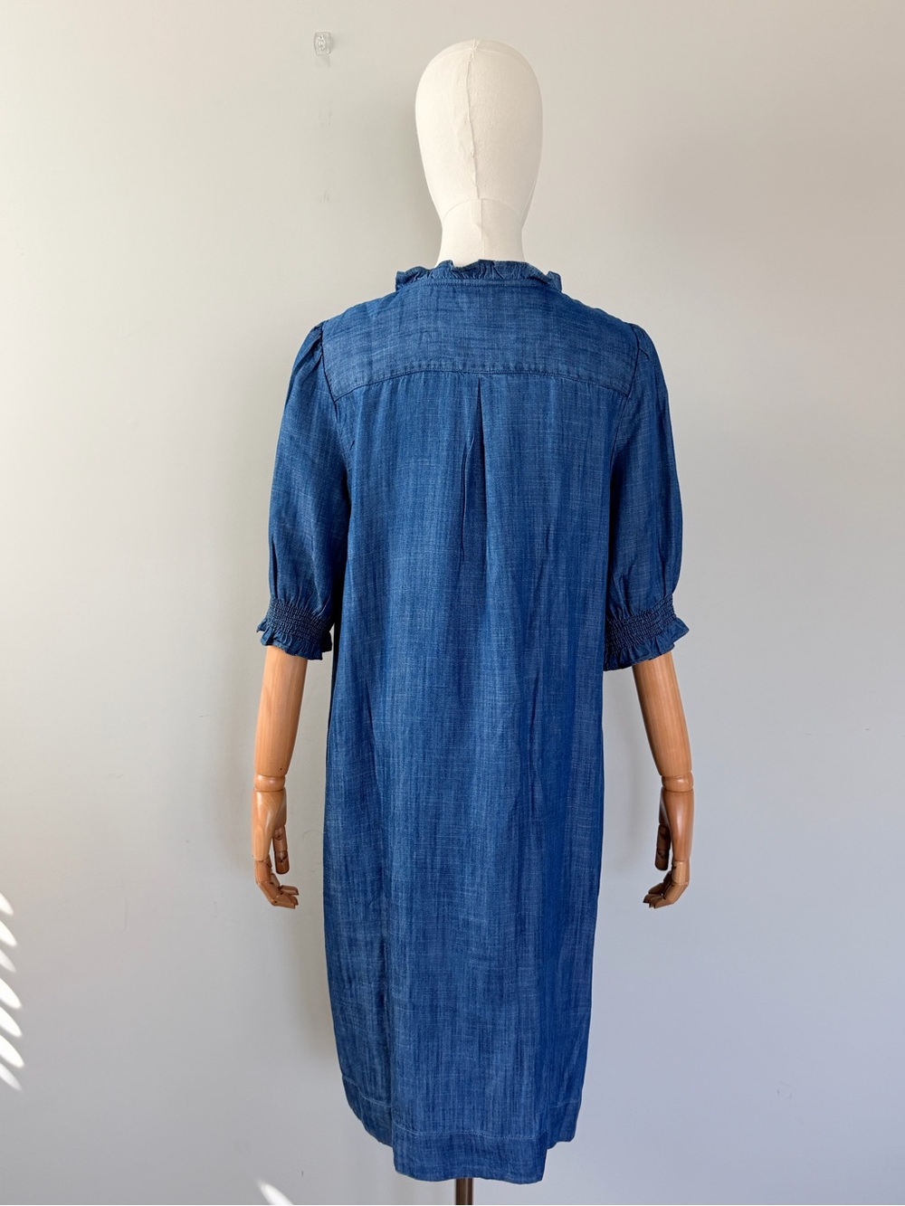 Talbots Chambray Tencel Shift Dress Blue Ruffle Sleeve Size L NWT - Picture 8 of 14